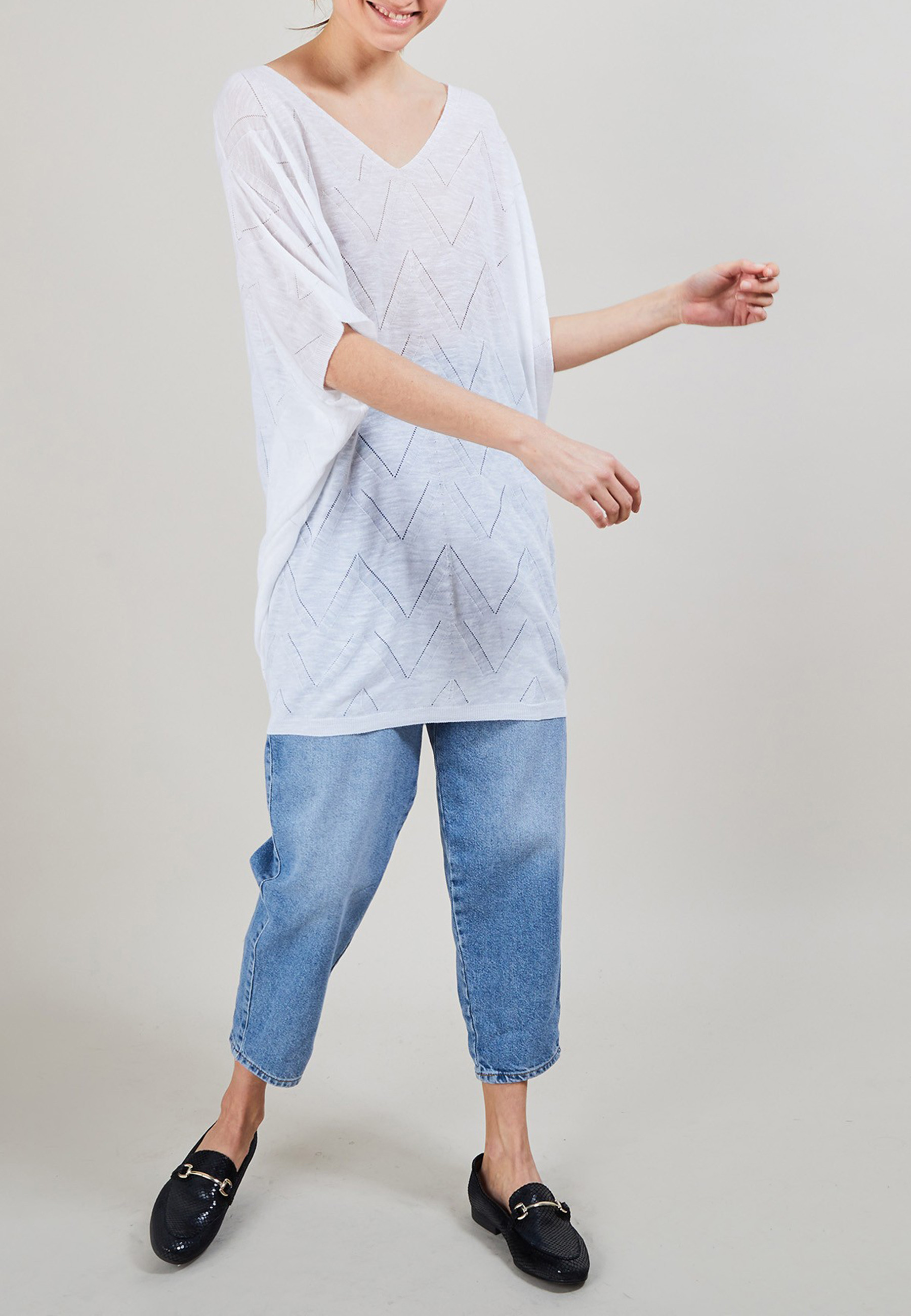 Loose linen sweater with openwork sleeves - Molene